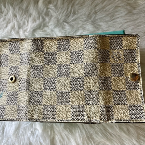 Louis Vuitton Damier Key Holder - Picture 5 of 7